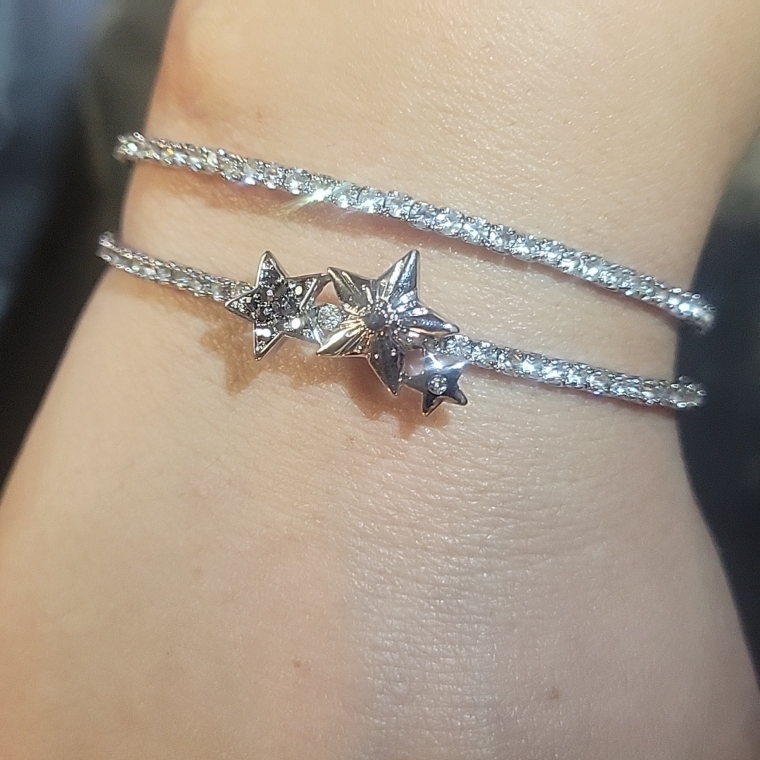 Sparkle Star Cuff Bt Vera Wang 22$